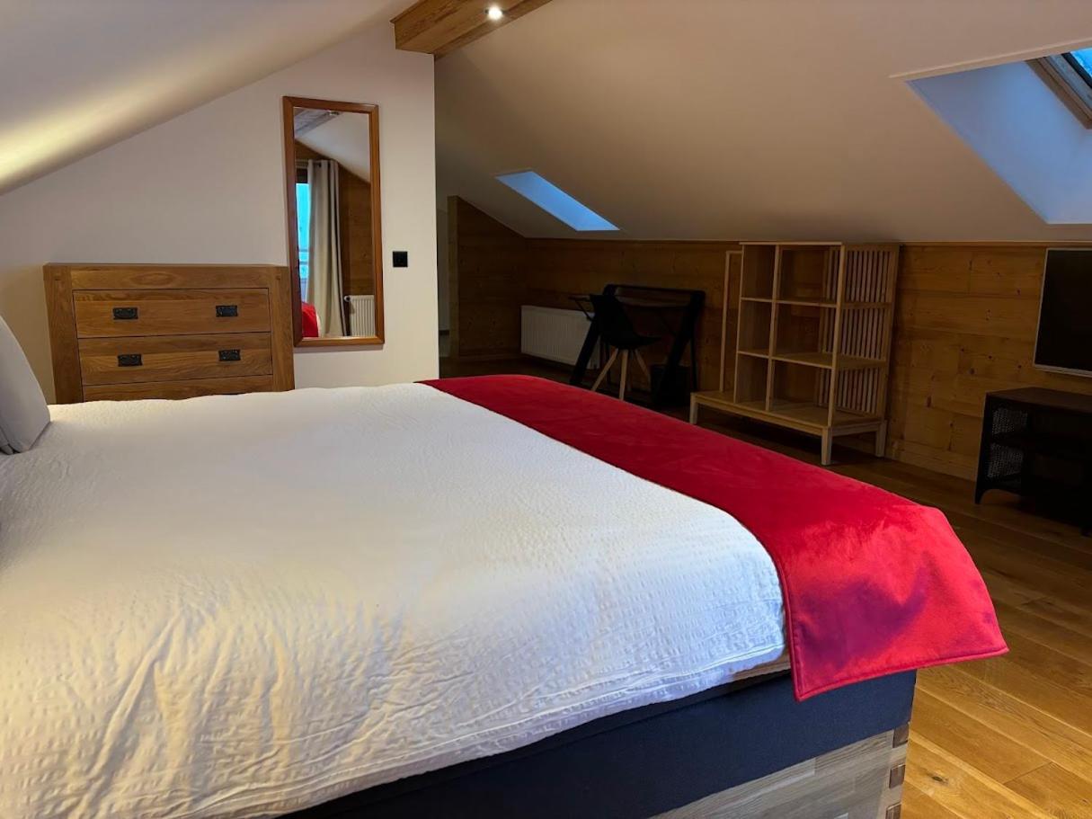אוברונאז Hotel Des Muverans מראה חיצוני תמונה