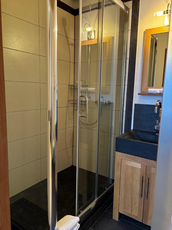 אוברונאז Hotel Des Muverans מראה חיצוני תמונה